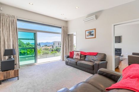 Photo of property in 134 Renown Road, Raumati South, Paraparaumu, 5032