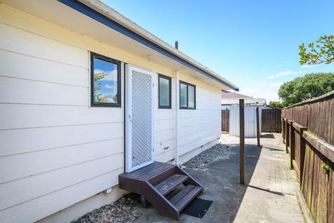 Photo of property in 54 Benmore Avenue, Cloverlea, Palmerston North, 4412
