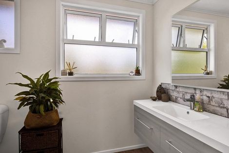 Photo of property in 30 Antonio Street, Stratford, 4332