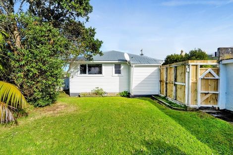 Photo of property in 85 Whitcombe Road, Opunake, 4616