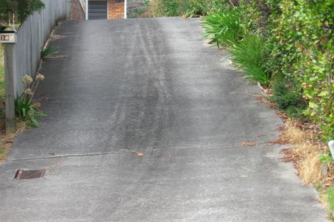 Photo of property in 1/14 Barron Drive, Green Bay, Auckland, 0604