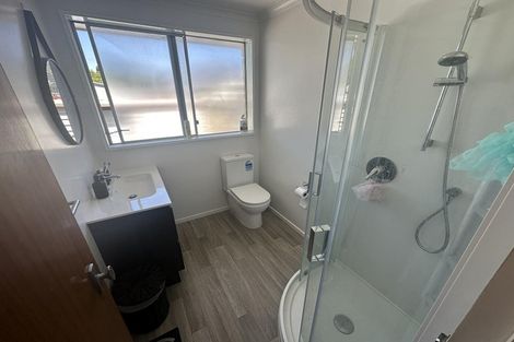 Photo of property in 1/1a Sequoia Place, Maoribank, Upper Hutt, 5018