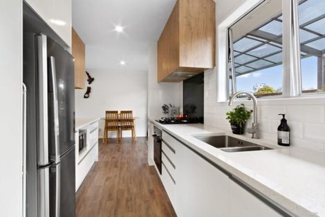 Photo of property in 138 Moire Road, West Harbour, Auckland, 0618