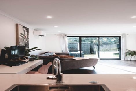 Photo of property in 40 Wharara Lane, Massey, Auckland, 0614