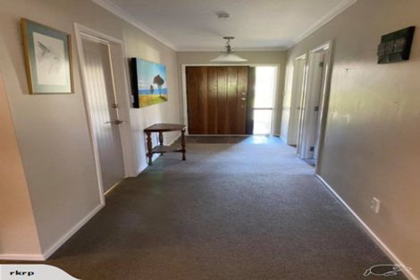 Photo of property in Caversham Park, 2/34 Caversham Road, Westmere, Whanganui, 4501