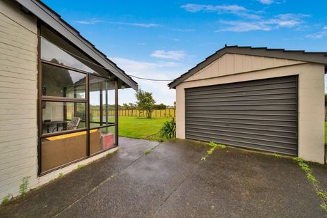 Photo of property in 49 Castle Street, Eltham, 4322