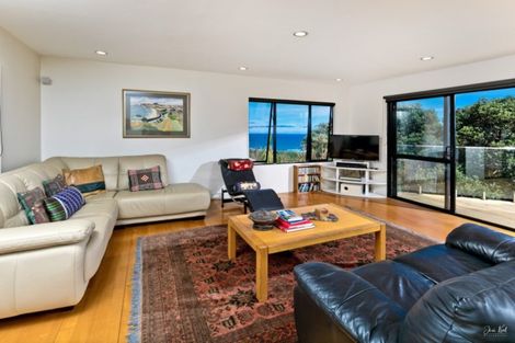 Photo of property in 90 Domain Crescent, Muriwai, 0881