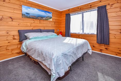 Photo of property in 16 Pinehurst Place, Wattle Downs, Auckland, 2103