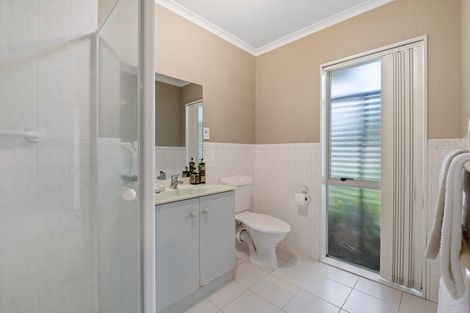 Photo of property in 22 Vanderbilt Parade, Albany, Auckland, 0632