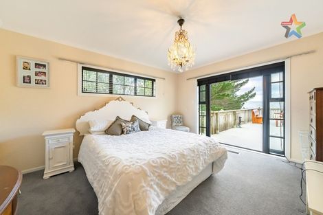 Photo of property in 44 Arahiwi Grove, Tirohanga, Lower Hutt, 5010