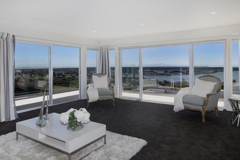 Photo of property in 27 Assisi Street, Mount Pleasant, Christchurch, 8081