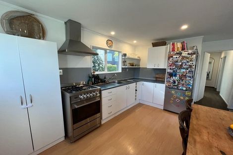 Photo of property in 1/25 Tawa Road, Te Atatu Peninsula, Auckland, 0610