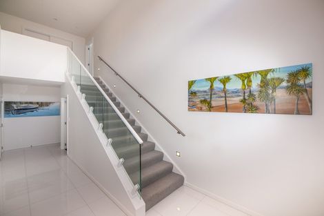 Photo of property in 5 Farnworth Terrace, Churton Park, Wellington, 6037