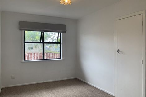 Photo of property in 50 Barrys Road, Glendene, Auckland, 0602