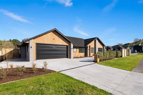 Photo of property in 1 Erlam Place, Matipo Heights, Rotorua, 3015