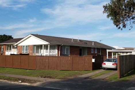 Photo of property in 17 Chelburn Crescent, Mangere East, Auckland, 2024