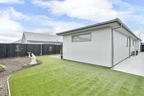 Photo of property in 16 Te Pakiaka Road, Pegasus, 7612