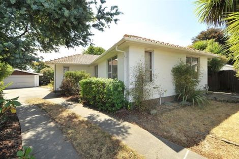 Photo of property in 16 Mckellar Place, Hornby, Christchurch, 8042