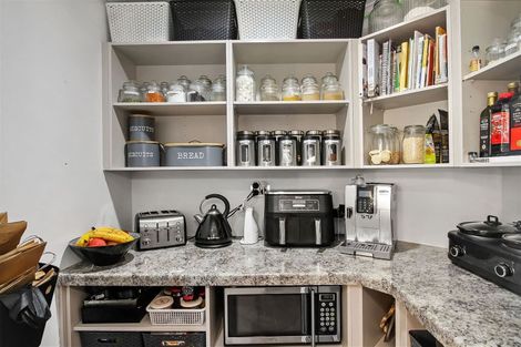 Photo of property in 8 Millbrook Drive, Waiuku, 2683