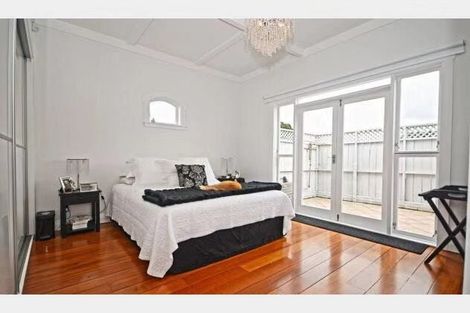 Photo of property in 1/900a Mount Eden Road, Three Kings, Auckland, 1024