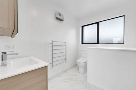 Photo of property in 10/59 Matipo Road, Te Atatu Peninsula, Auckland, 0610