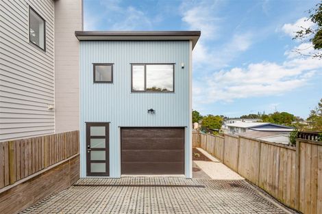 Photo of property in 7d Kerria Place, Sunnynook, Auckland, 0620