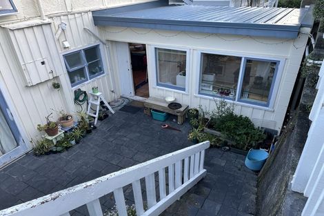 Photo of property in 11 Fortunatus Street, Brooklyn, Wellington, 6021