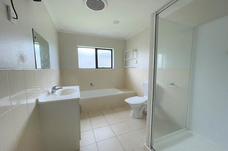 Photo of property in 104 Pitt Avenue, Clendon Park, Auckland, 2103