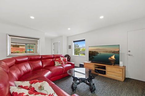 Photo of property in 69 Bathurst Crescent, Pyes Pa, Tauranga, 3112