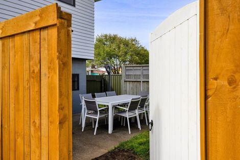 Photo of property in 35 Collins Street, Hawera, 4610