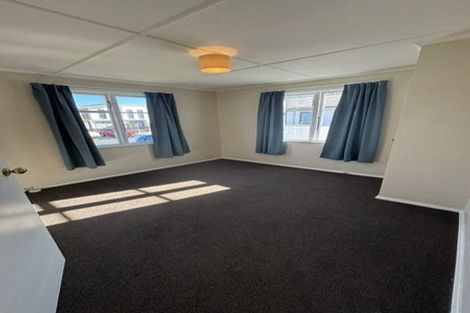 Photo of property in 124 Hewer Crescent, Naenae, Lower Hutt, 5011