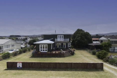 Photo of property in 897 East Coast Road, Kaiaua, Pokeno, 2473