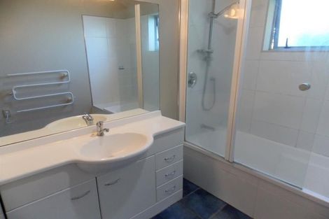 Photo of property in 24 Signallers Grove, Strathmore Park, Wellington, 6022