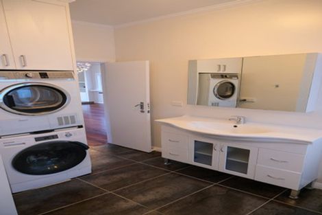 Photo of property in 174 Breaker Bay Road, Breaker Bay, Wellington, 6022