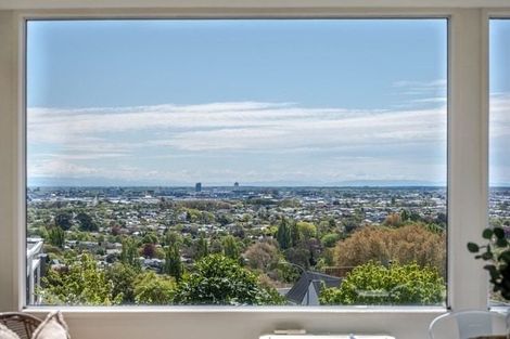 Photo of property in 1 Overdale Drive, Cashmere, Christchurch, 8022