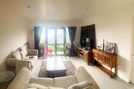 Photo of property in 4 Savoy Road, Orewa, 0931