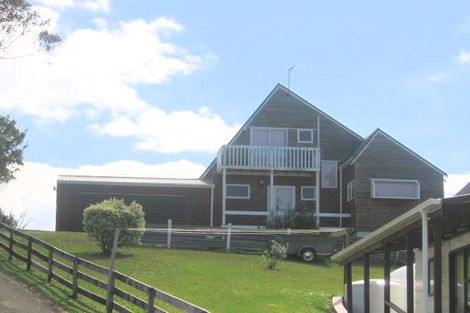 Photo of property in 24 Cuvier Crescent, Kuaotunu West, Whitianga, 3592