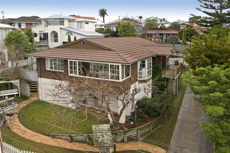 Photo of property in 1/12 Norman Road, Hauraki, Auckland, 0622