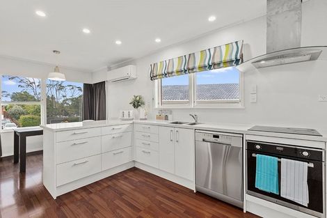 Photo of property in 29 Pooley Street, Pakuranga Heights, Auckland, 2010