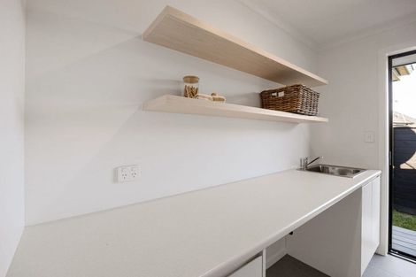 Photo of property in 12 Lewis Way, Cambridge, 3434