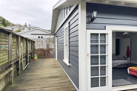 Photo of property in 7 Omar Street, Khandallah, Wellington, 6035