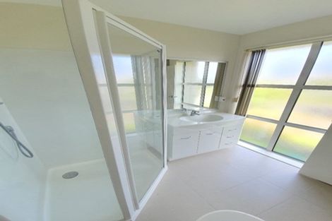 Photo of property in 11 Puweto Avenue, Takanini, 2112