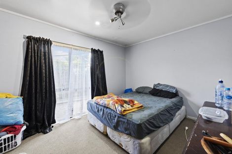 Photo of property in 32 Trimdon Street, Randwick Park, Auckland, 2105