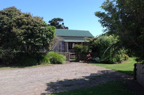 Photo of property in 1454 South Road, Kaitake, New Plymouth, 4374