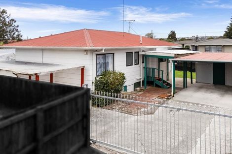 Photo of property in 2/16 Rice Crescent, Papakura, 2110