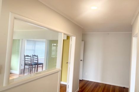 Photo of property in 19 Norcross Avenue, Henderson, Auckland, 0612