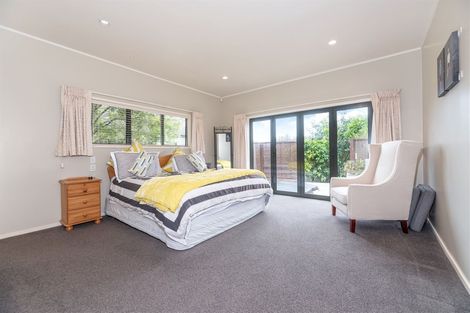 Photo of property in 2/13 Quebec Road, Milford, Auckland, 0620
