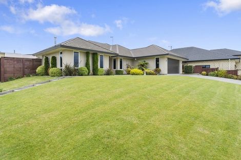 Photo of property in 19 Tennyson Avenue, Kelvin Grove, Palmerston North, 4414