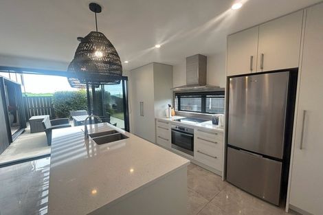 Photo of property in 2 Franks Way, Papamoa Beach, Papamoa, 3118