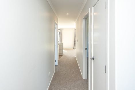 Photo of property in 6a Cross Street, Castlecliff, Whanganui, 4501